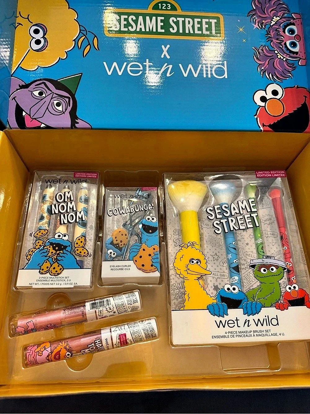 wet n wild Sesame Street PR Makeup Collection Set NWT